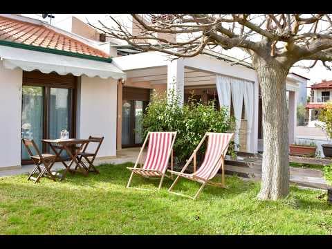 Seaside Maisonette Myrto video