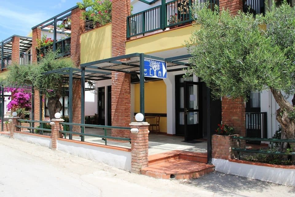 Elia Apartments