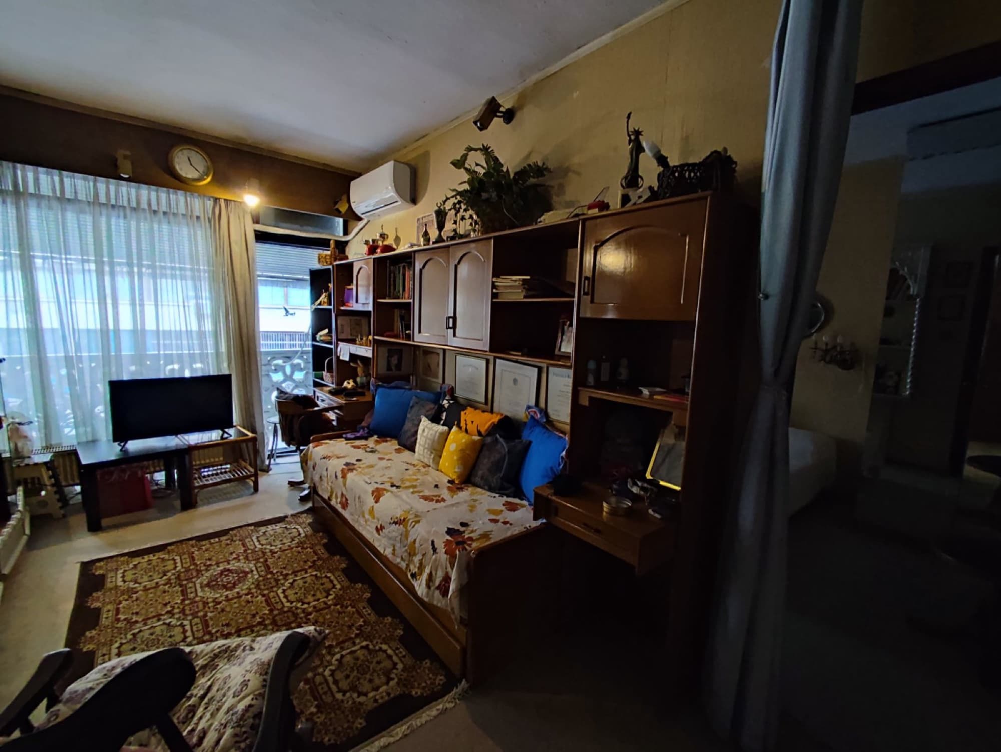 Four-Bedroom 300 m² Apartment for Sale in Analipsi, Thessaloniki - 3