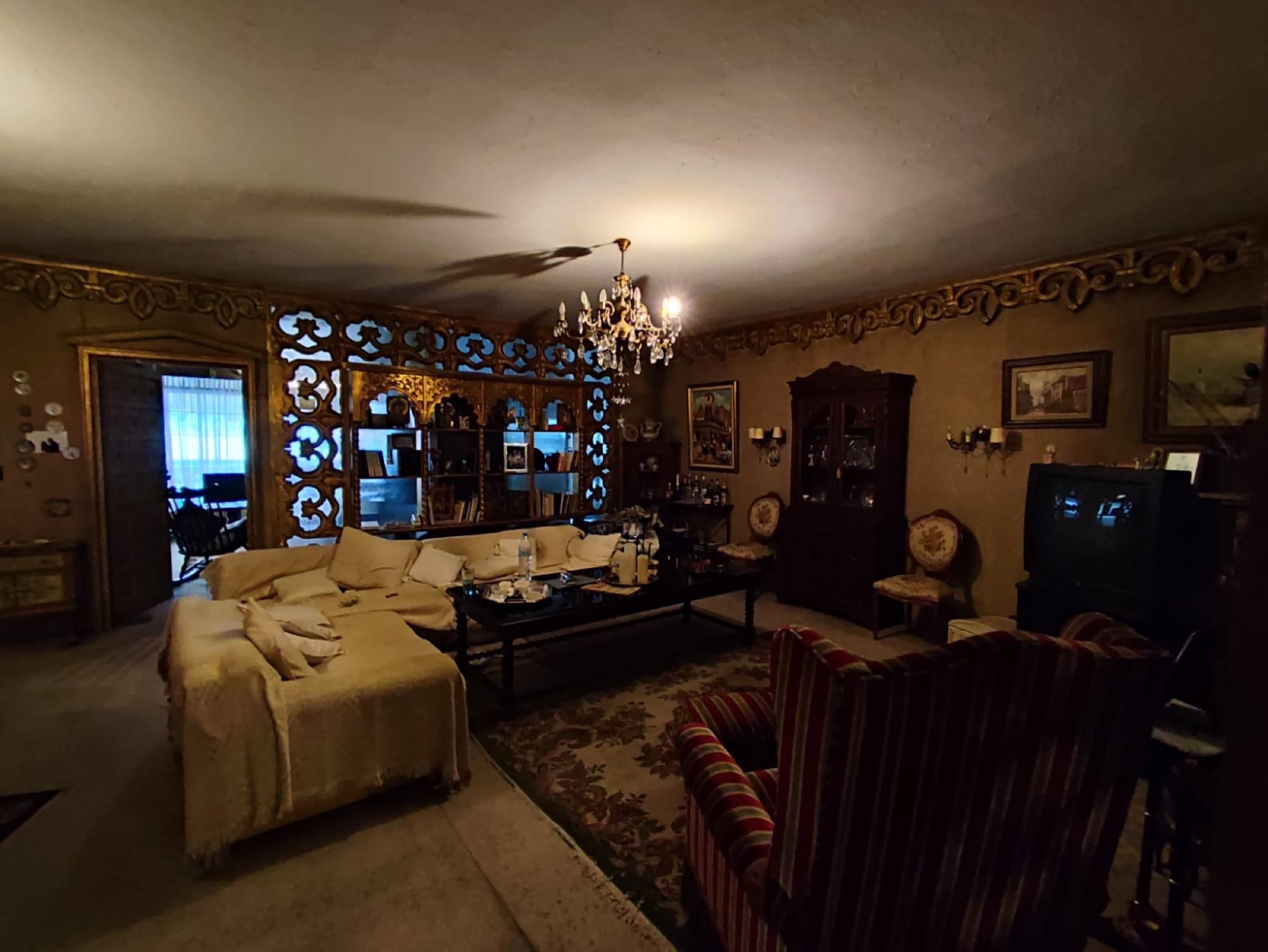 Four-Bedroom 300 m² Apartment for Sale in Analipsi, Thessaloniki - 2