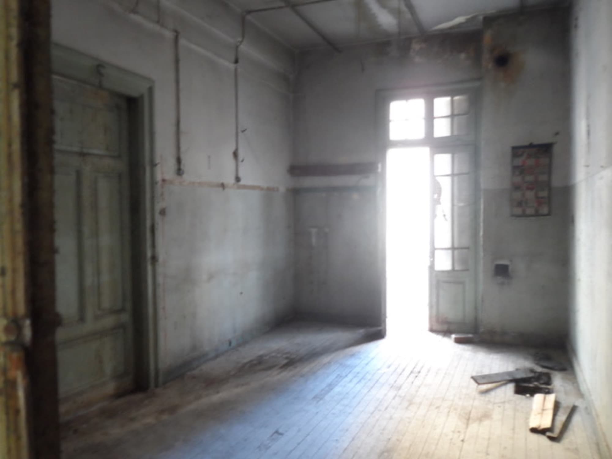 1,410 m² Listed Neoclassical Building for Sale in Central Thessaloniki - 3