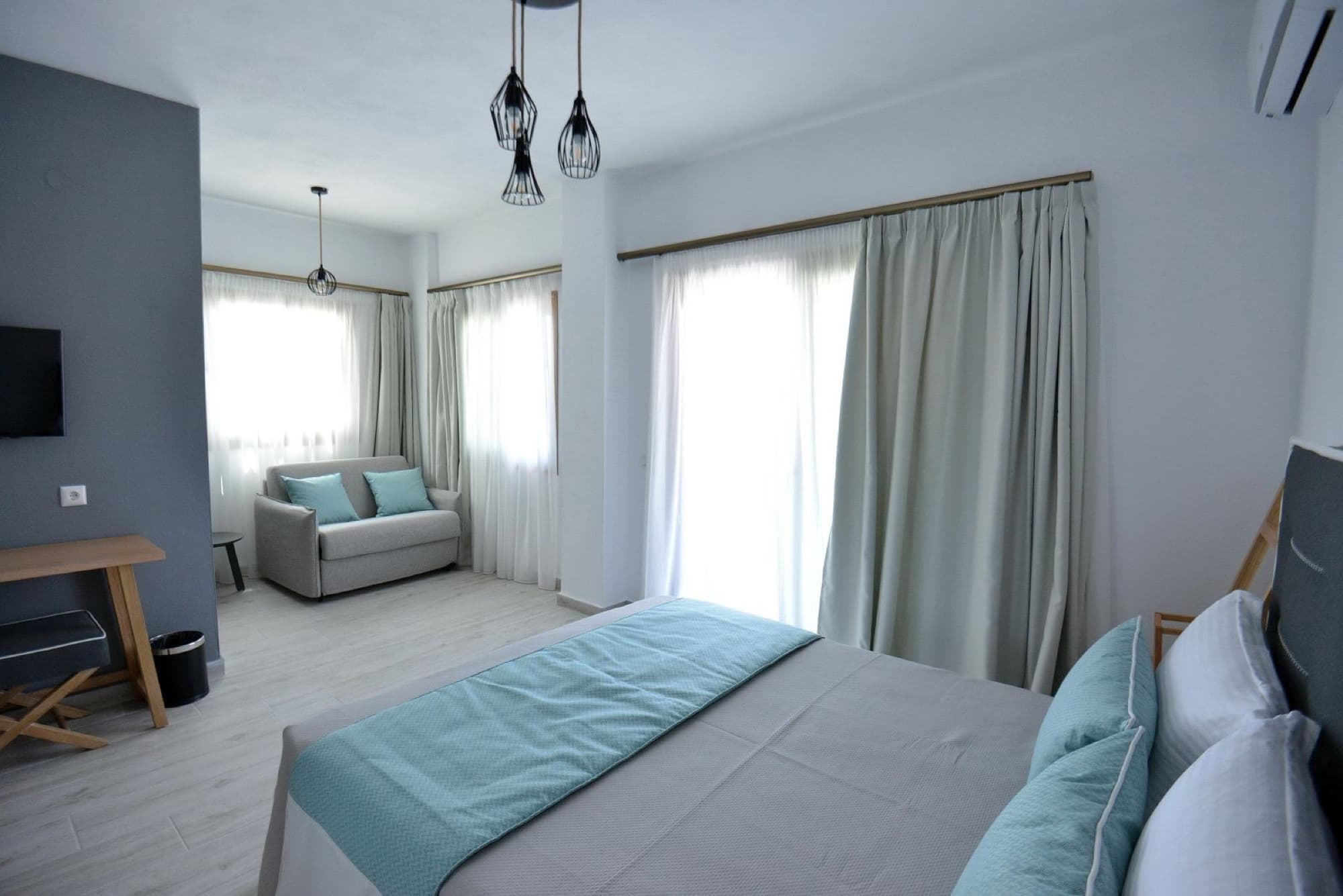 13-Room Sea-View Hotel for Sale in Neos Marmaras, Sithonia - 5