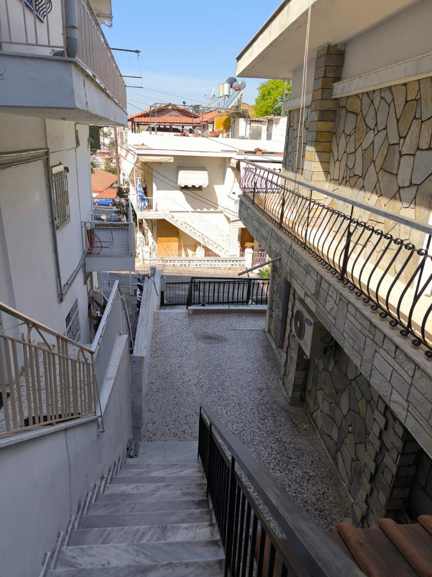 84 m² Two-Bedroom Apartment for Sale in Stavroupoli, Thessaloniki - 3