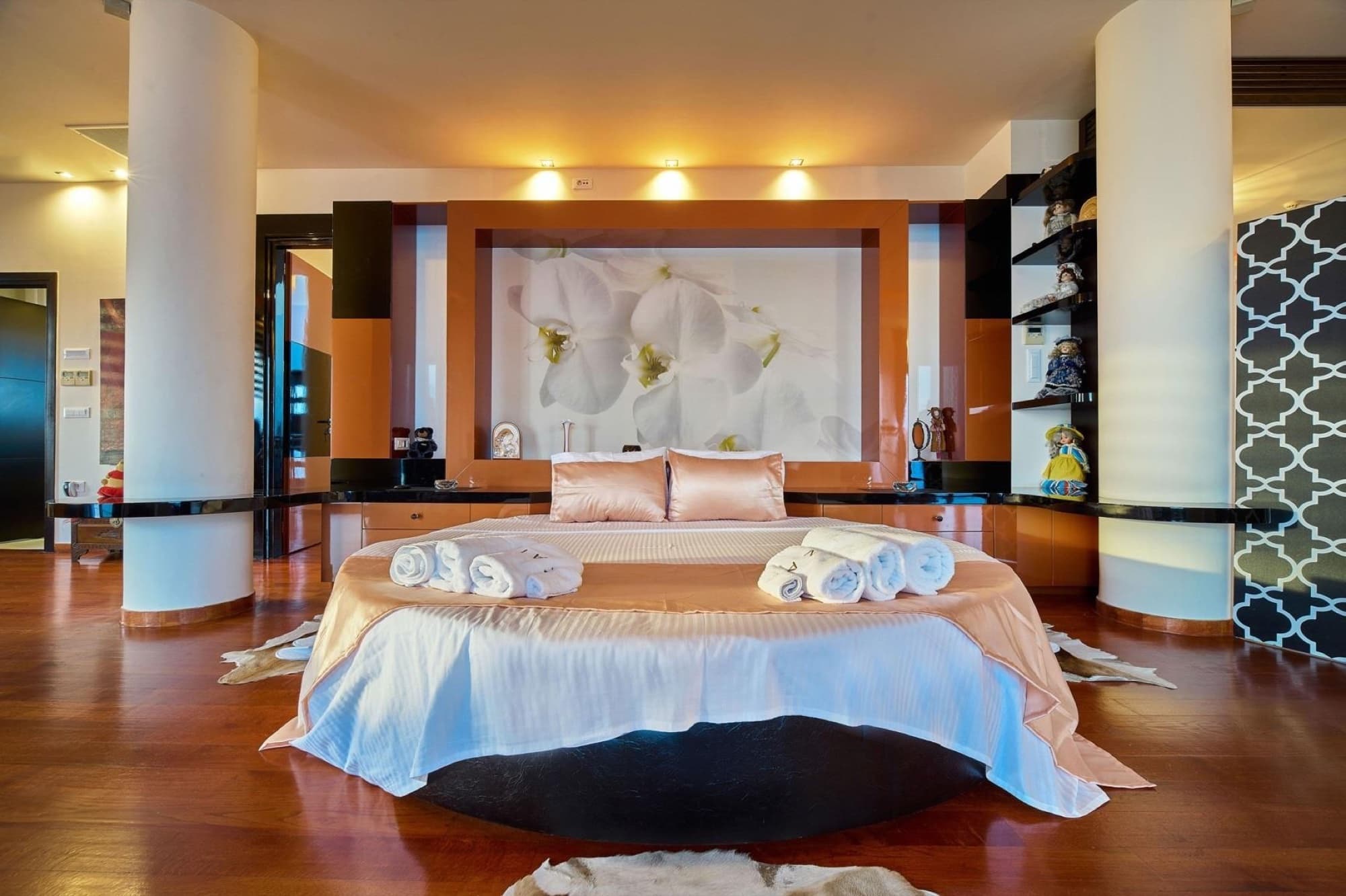 640 m² Three-Bedroom Sea-View Villa for Sale in Chania, Crete - 4