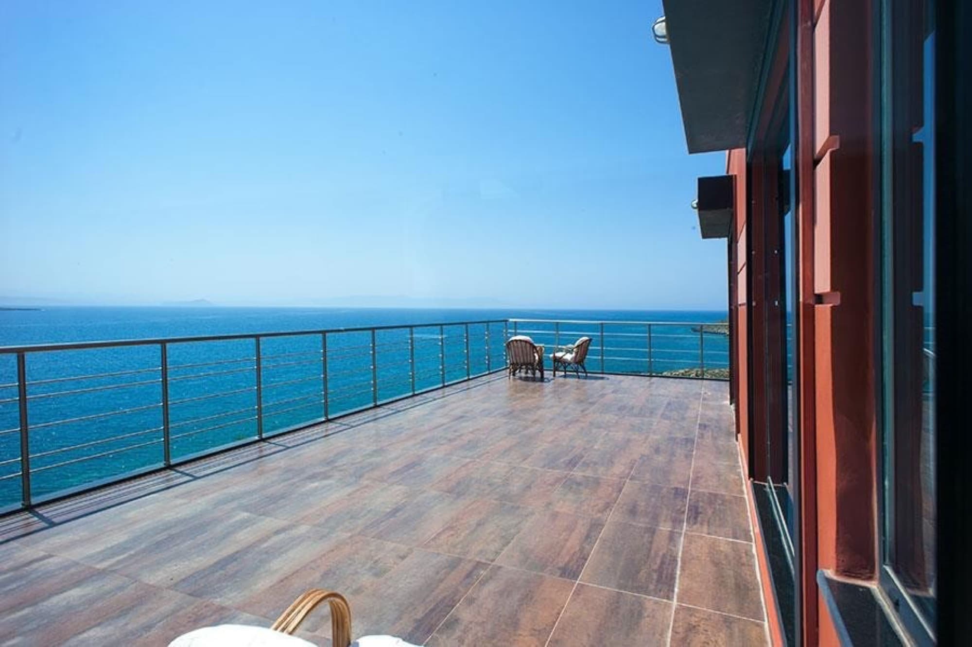 640 m² Three-Bedroom Sea-View Villa for Sale in Chania, Crete - 3