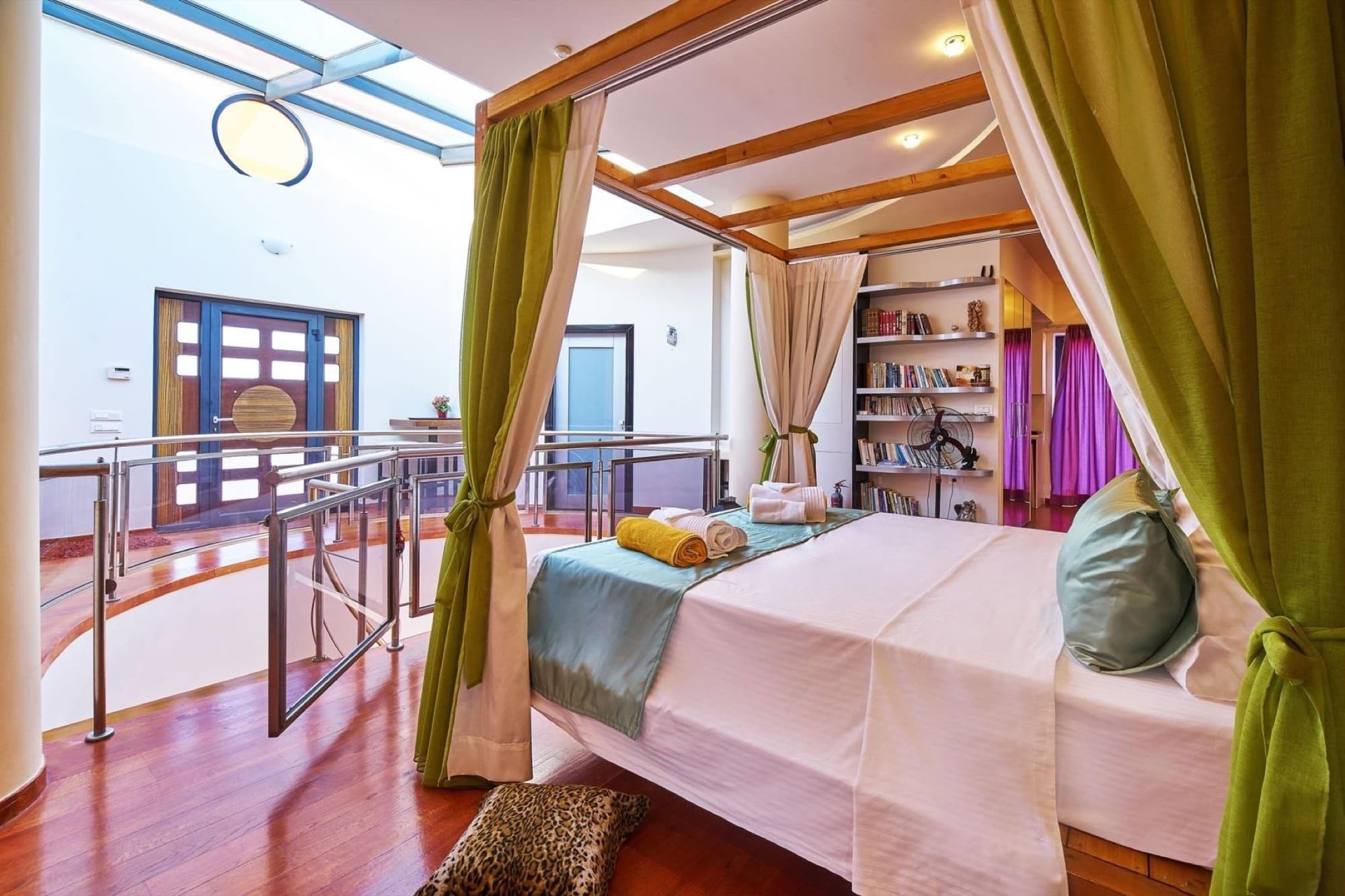 640 m² Three-Bedroom Sea-View Villa for Sale in Chania, Crete