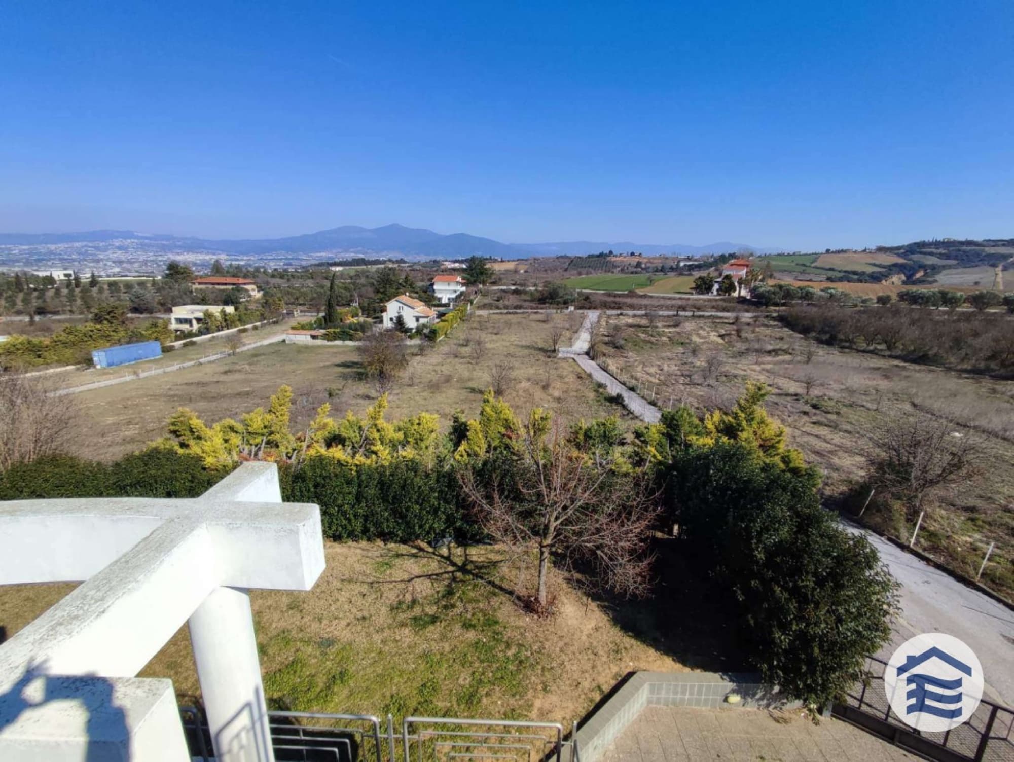 310 m² Five-Bedroom Villa for Sale in Trilofo, Thessaloniki - 4
