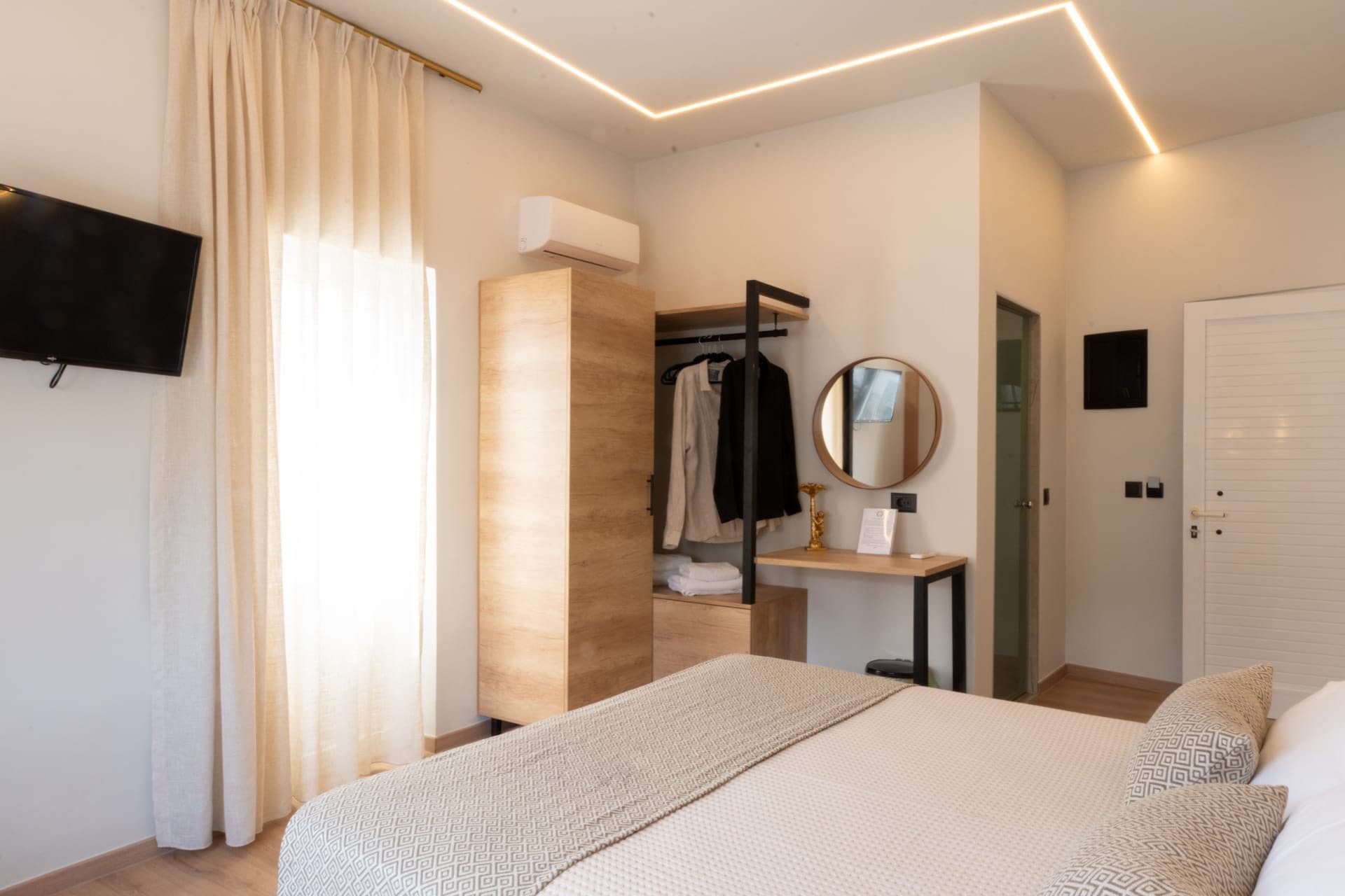 Superior Triple Room with Sea View - 2