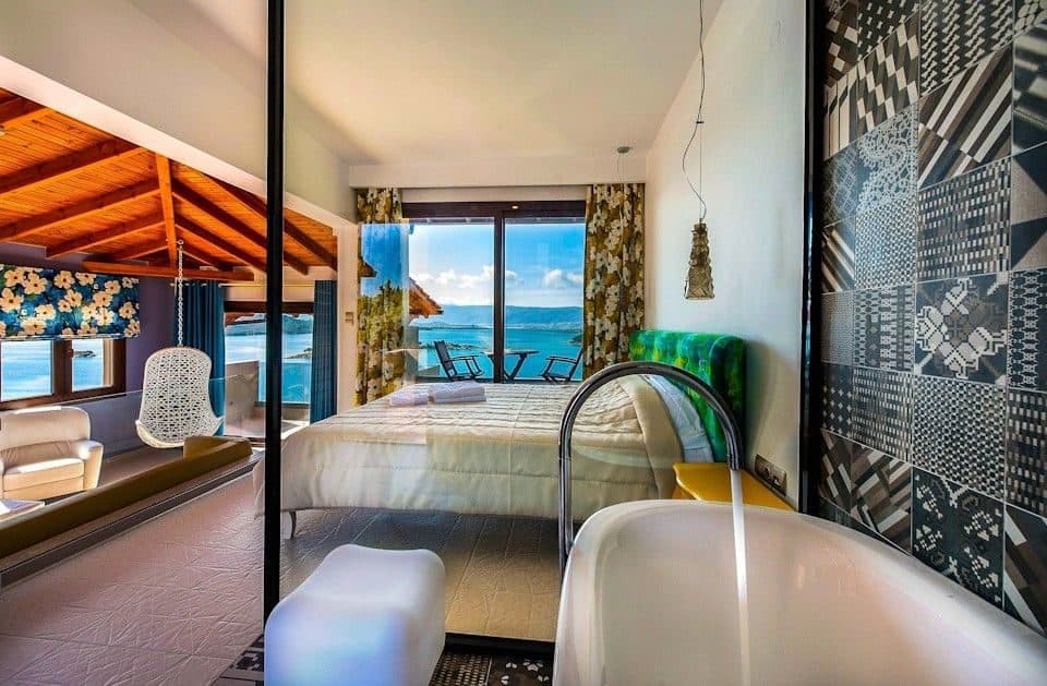 Deluxe Sea View Suite