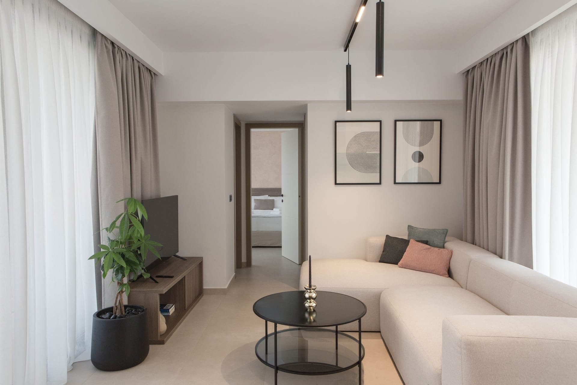 Superior Suite with City & Mountain View - 5
