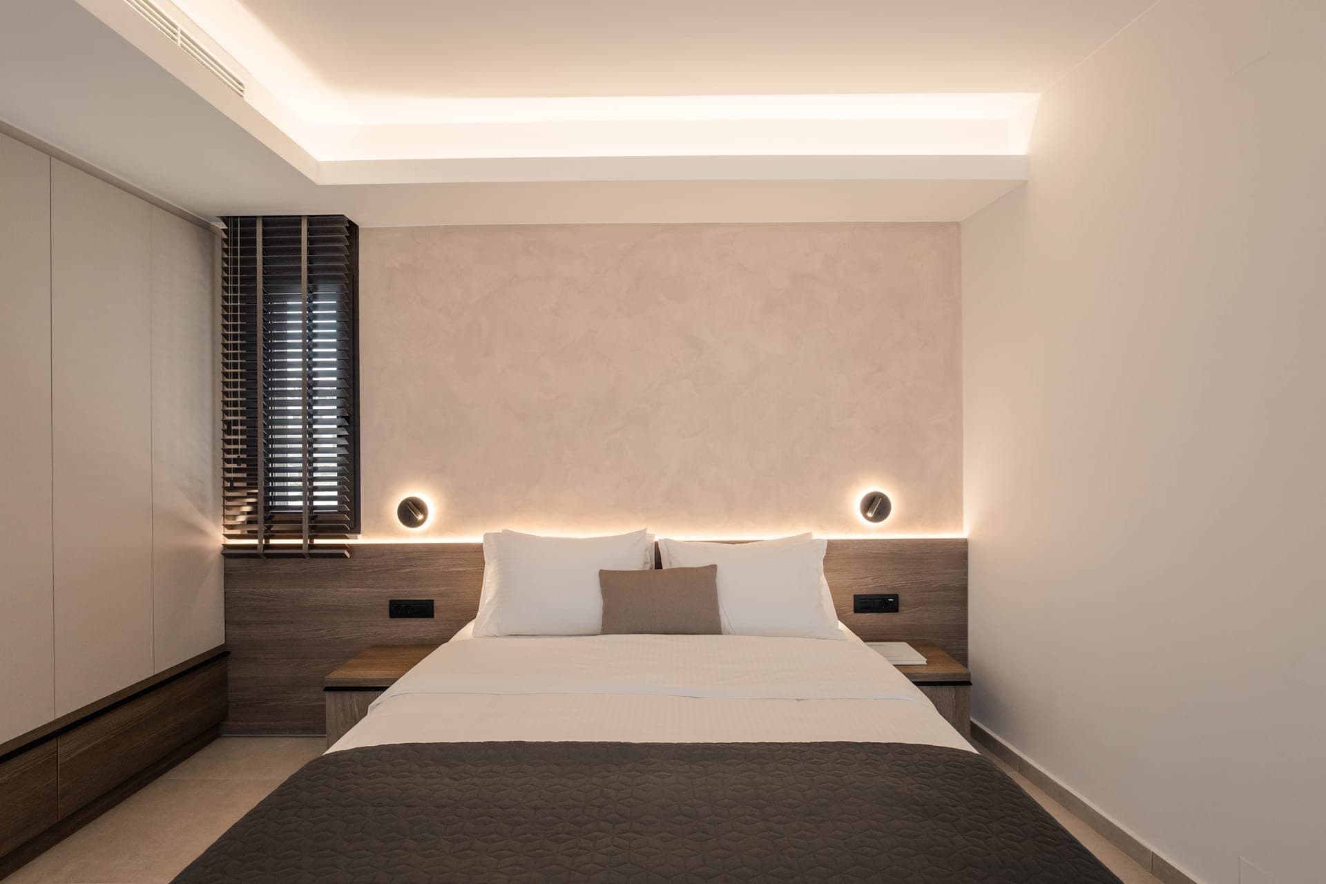 Master Suite with Indoor Jetted Tub and Panoramic View - 2