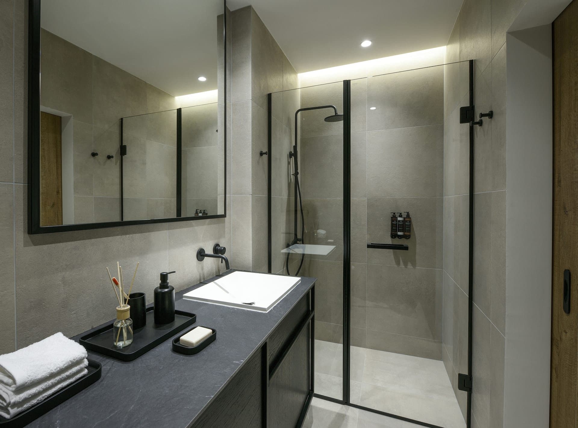 Thea | Lofts @Ladadika - 5
