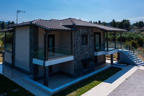 5 Bedroom Private Villa with Pool, Large Garden and BBQ near Casa Mercedes