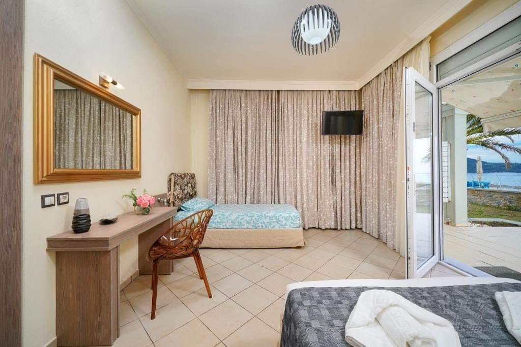 Superior Studio (3 Adults) with Sea View - 5