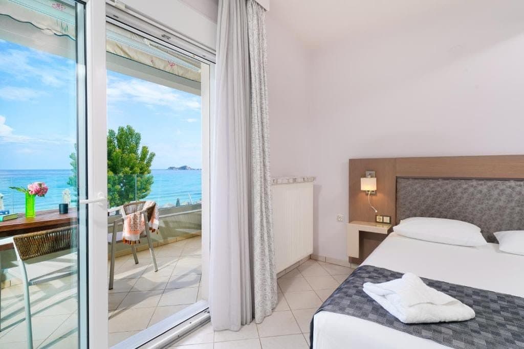 Superior Triple Room with Sea View Chrisi Akti - 5