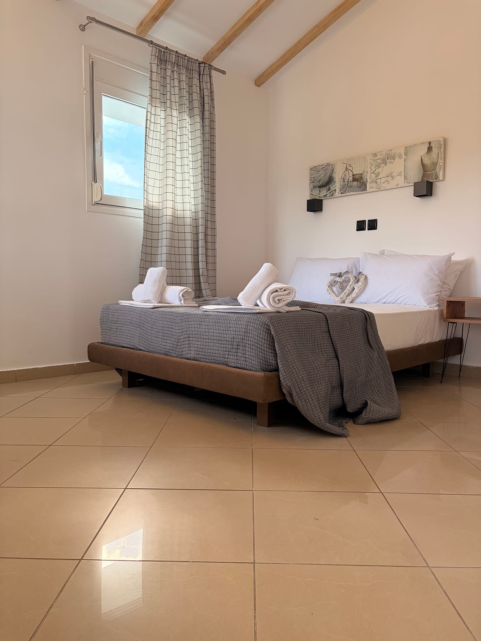 SEAVIEW APARTMENT, Potos – photo 4 of 18