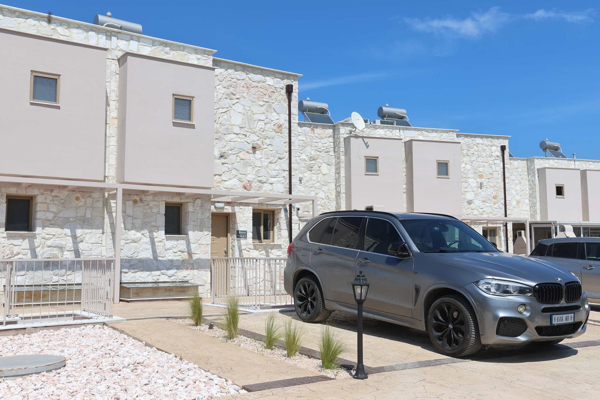 Aquaris Villas - 2