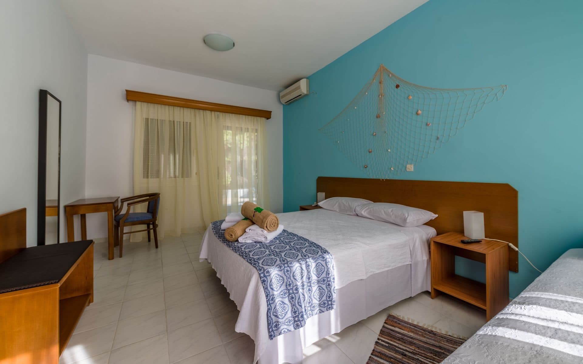 Small Holiday Home First Row - 4