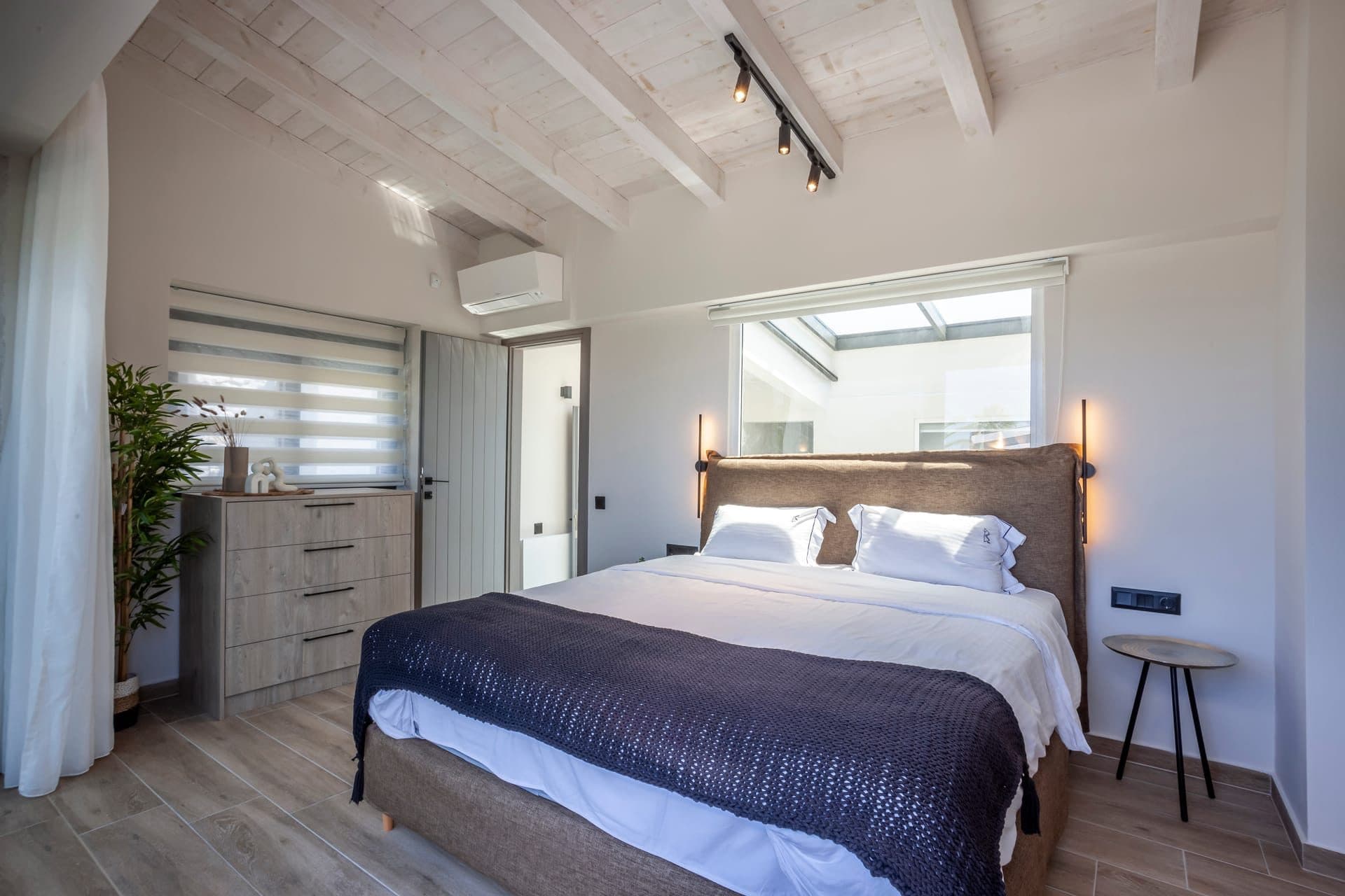 Ever Blue Exclusive Villa | Private Heated Pool - 5
