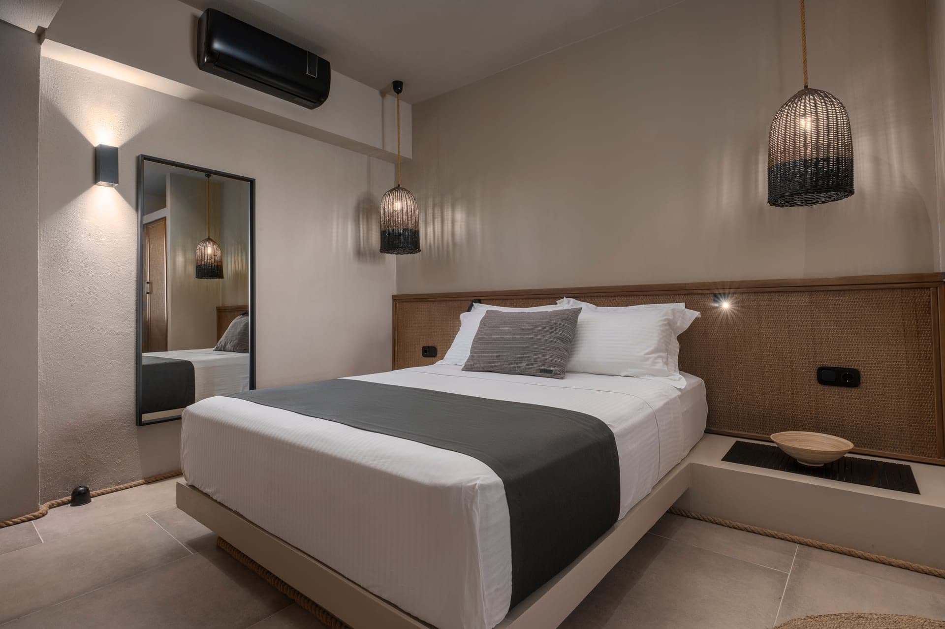 Deluxe Suite - 3