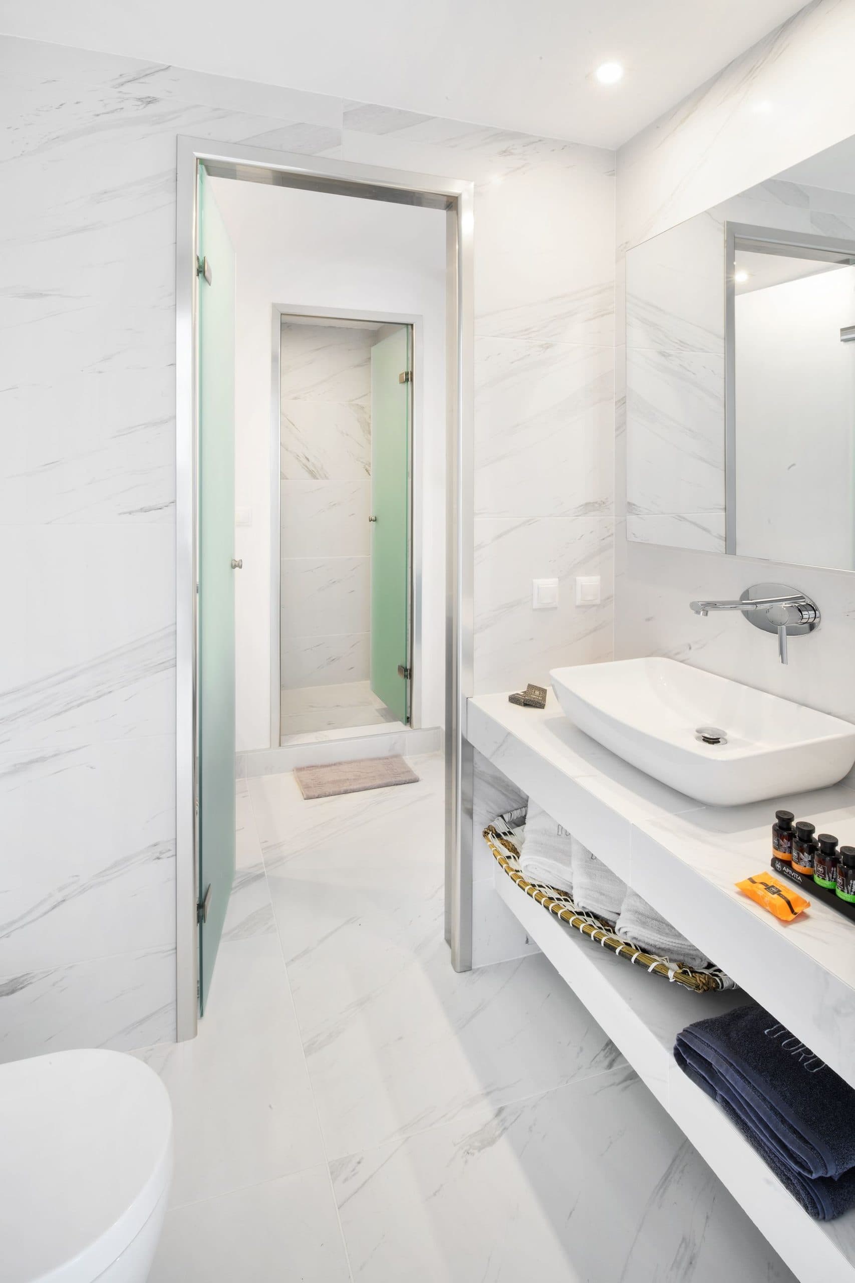 Elegant Suite Sea View - 5