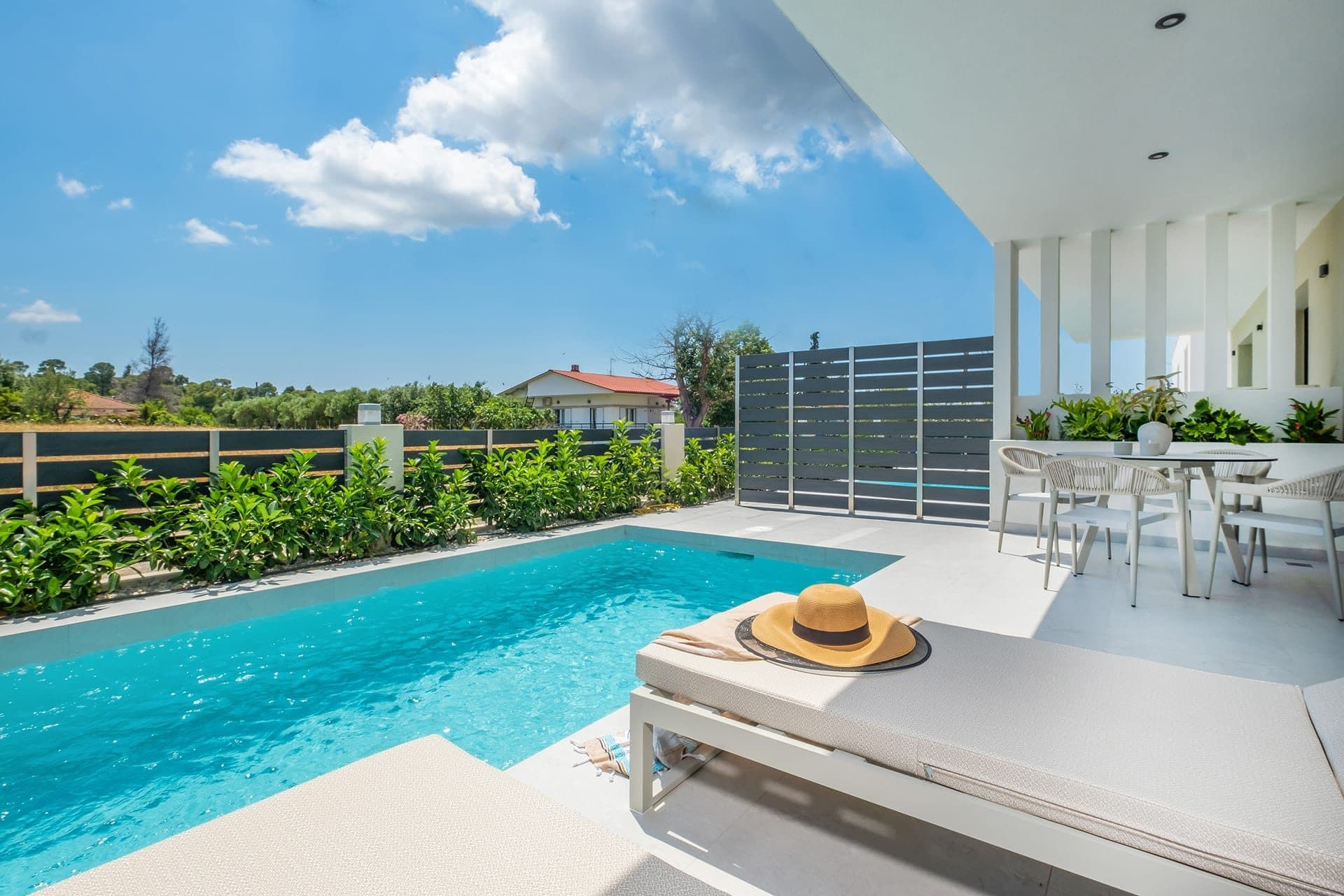 Suite with Private Pool and Partial Sea View
