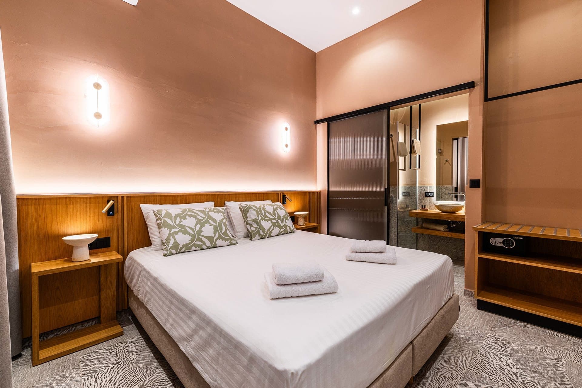 Queen Suite - 3