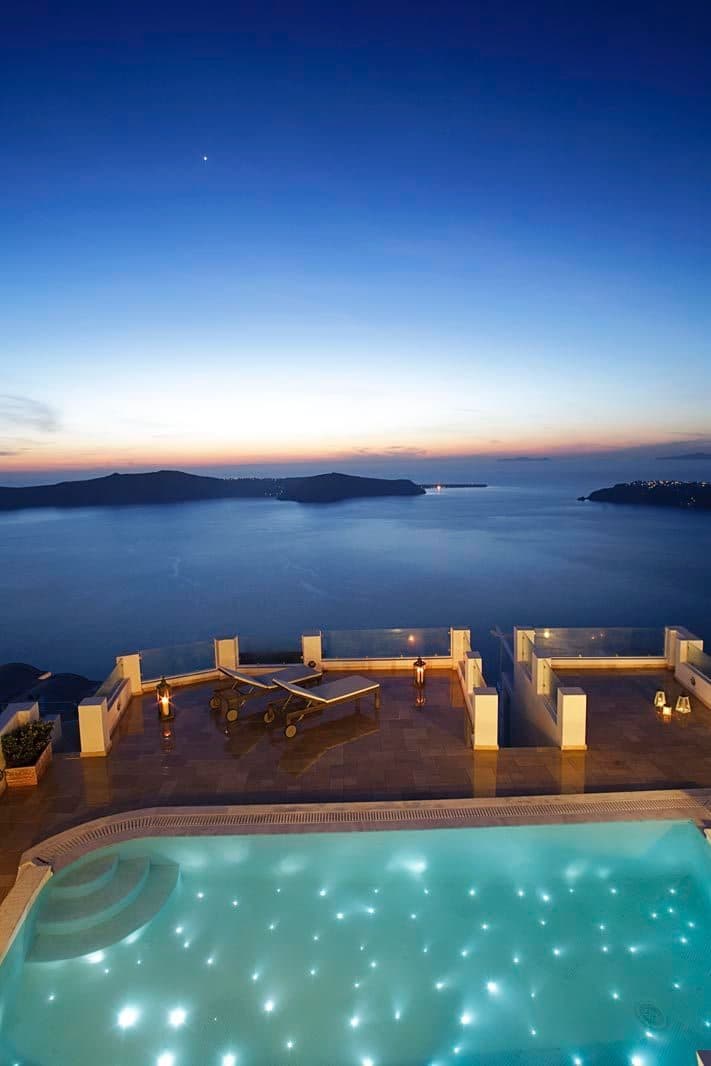 Above Blue Suites - 5