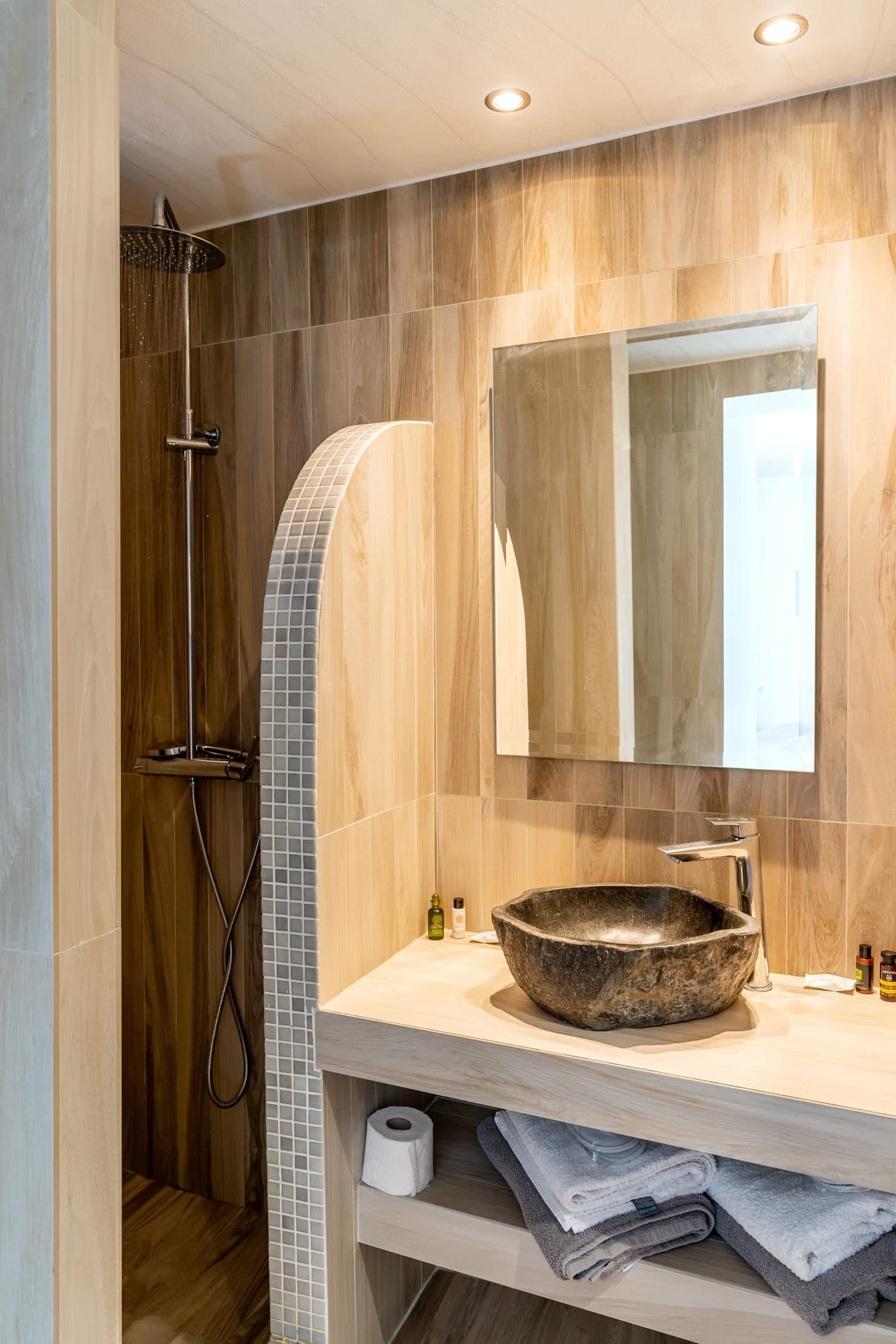 Villa Thea with Hot Tub Jacuzzi - 5
