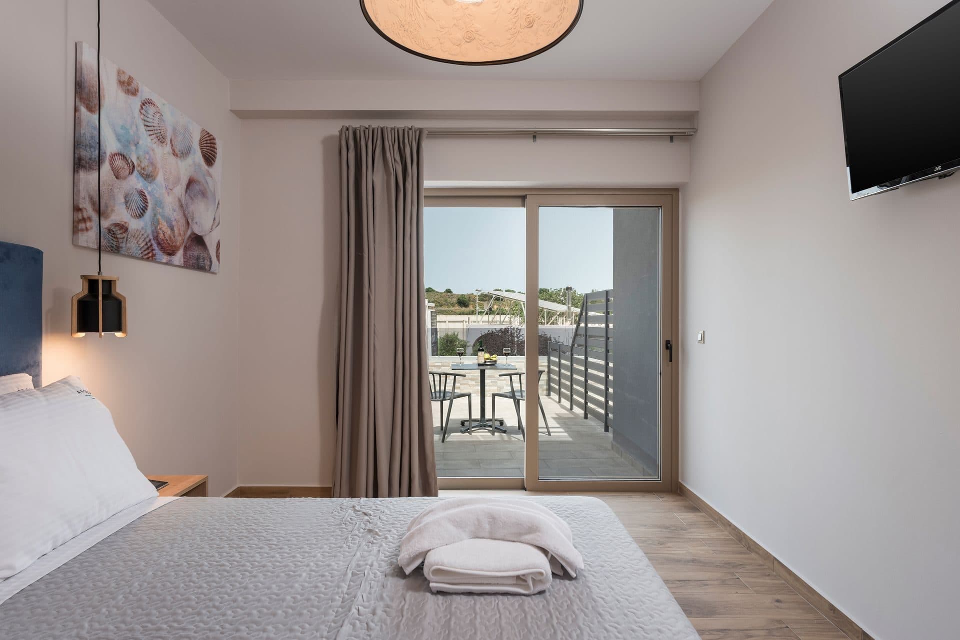 Luxury Family Room - Side Sea View (up to 4 guests) - 2