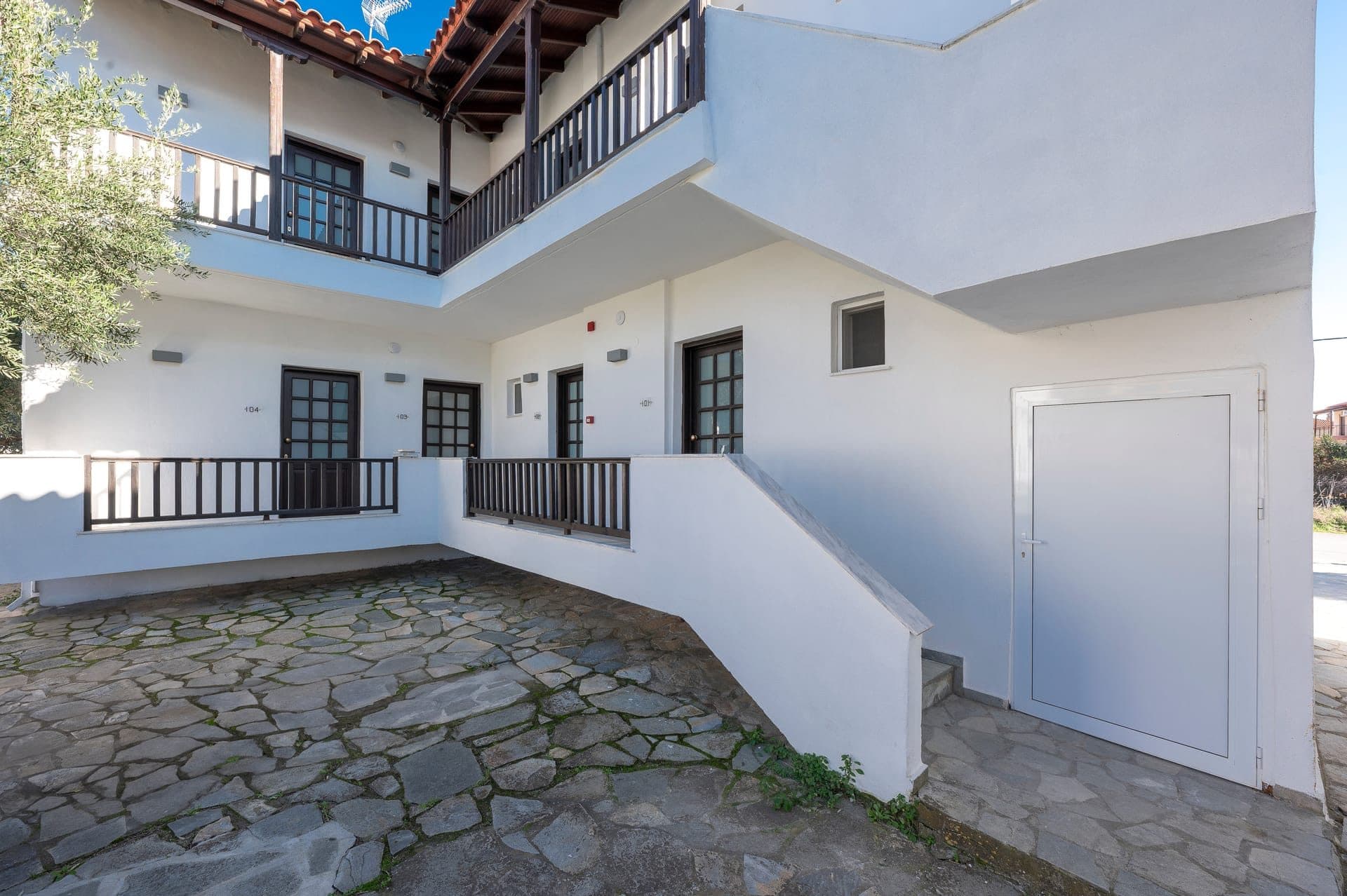 Eleon Suites & Apartments Halkidiki - 5