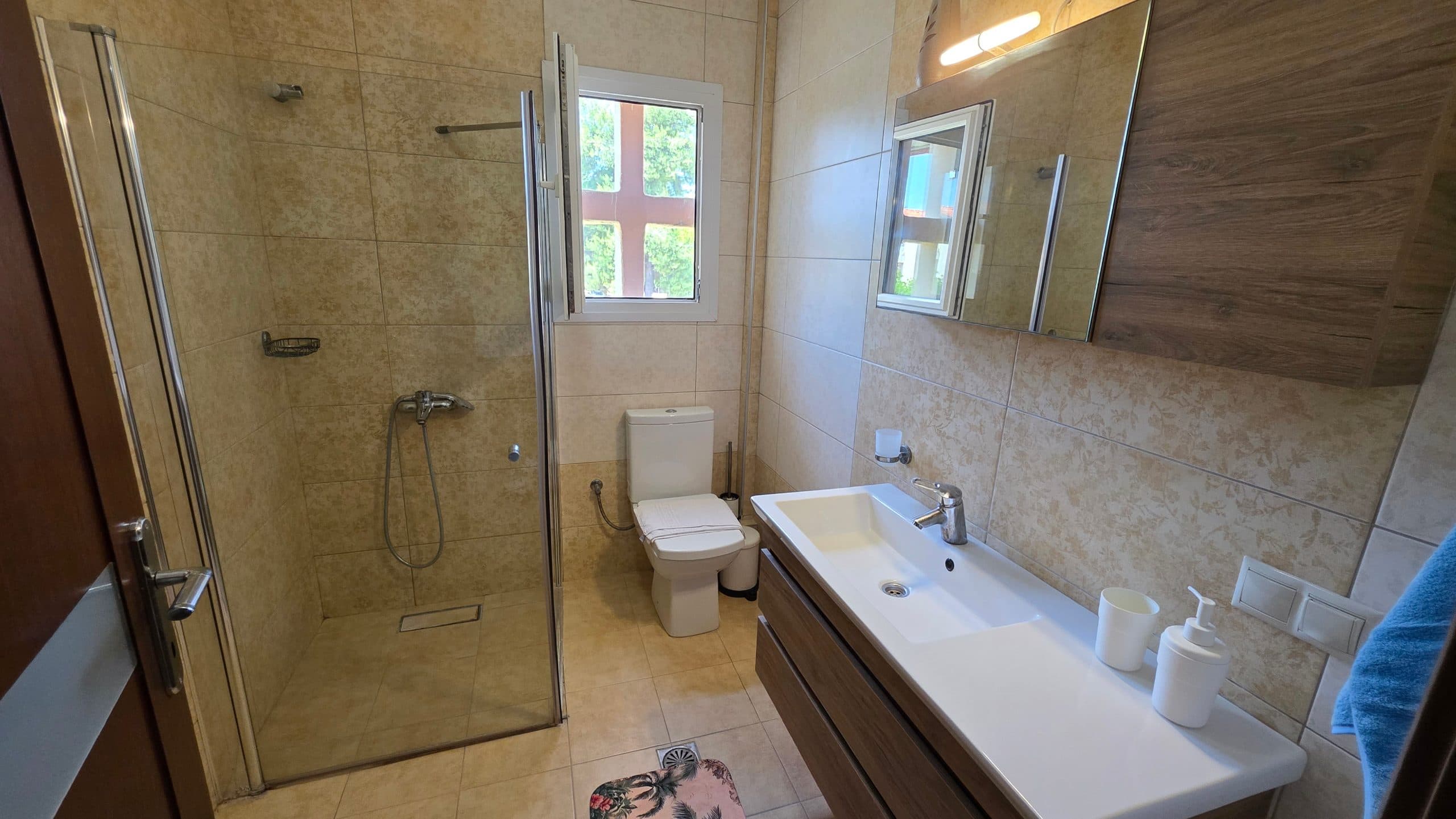 Pefkohori 4 Bedroom Villa with BBQ, Garden and Parking near the Beach - 3