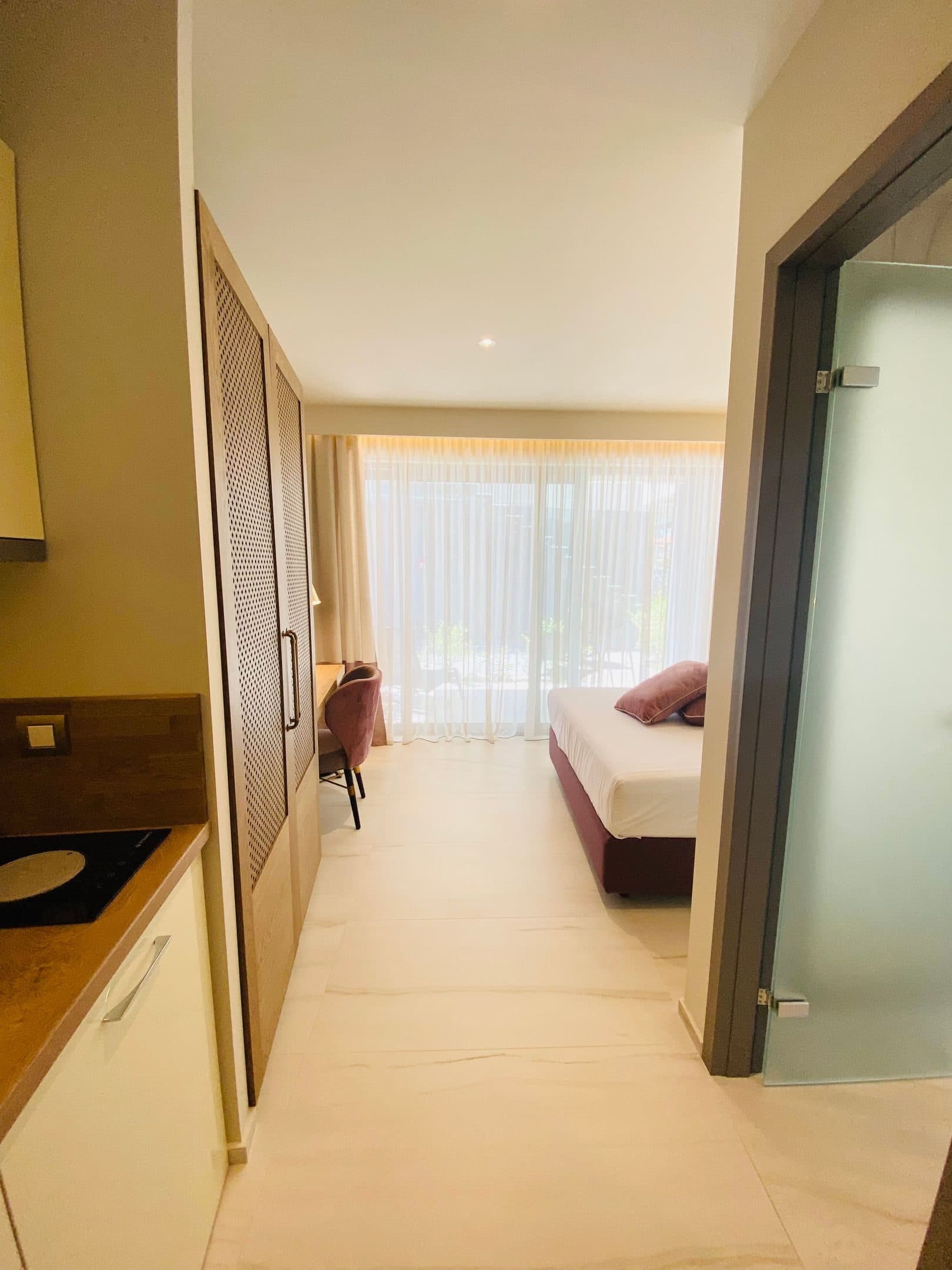 Deluxe Cozy Suite - 5