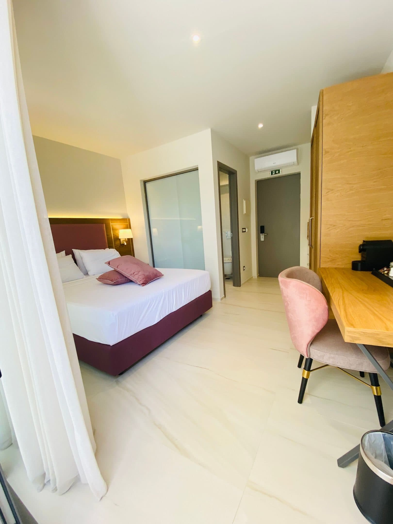Deluxe Cozy Suite