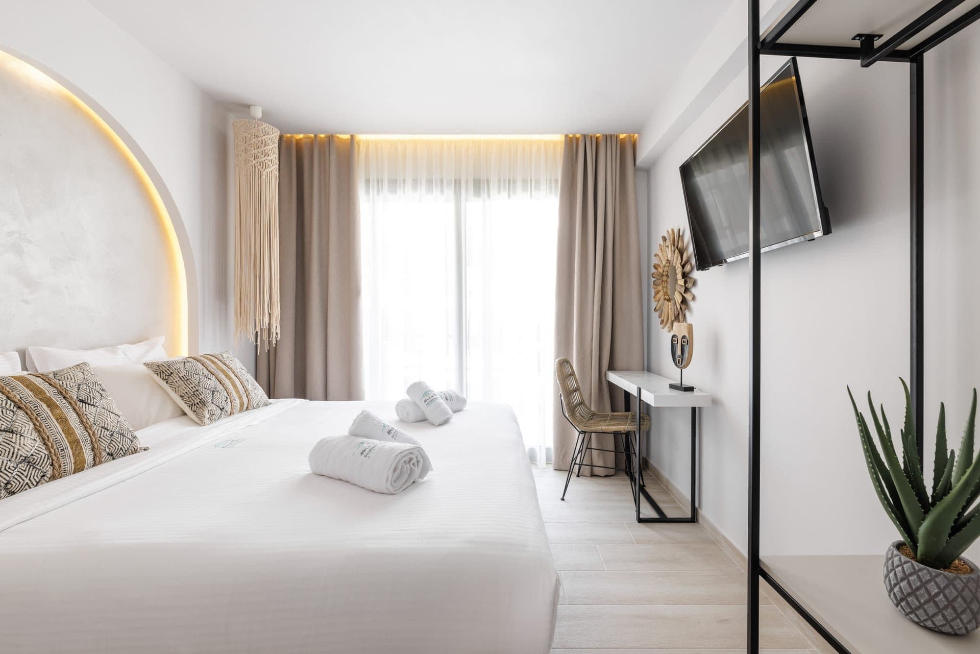 Deluxe Suite | One Bedroom - 5