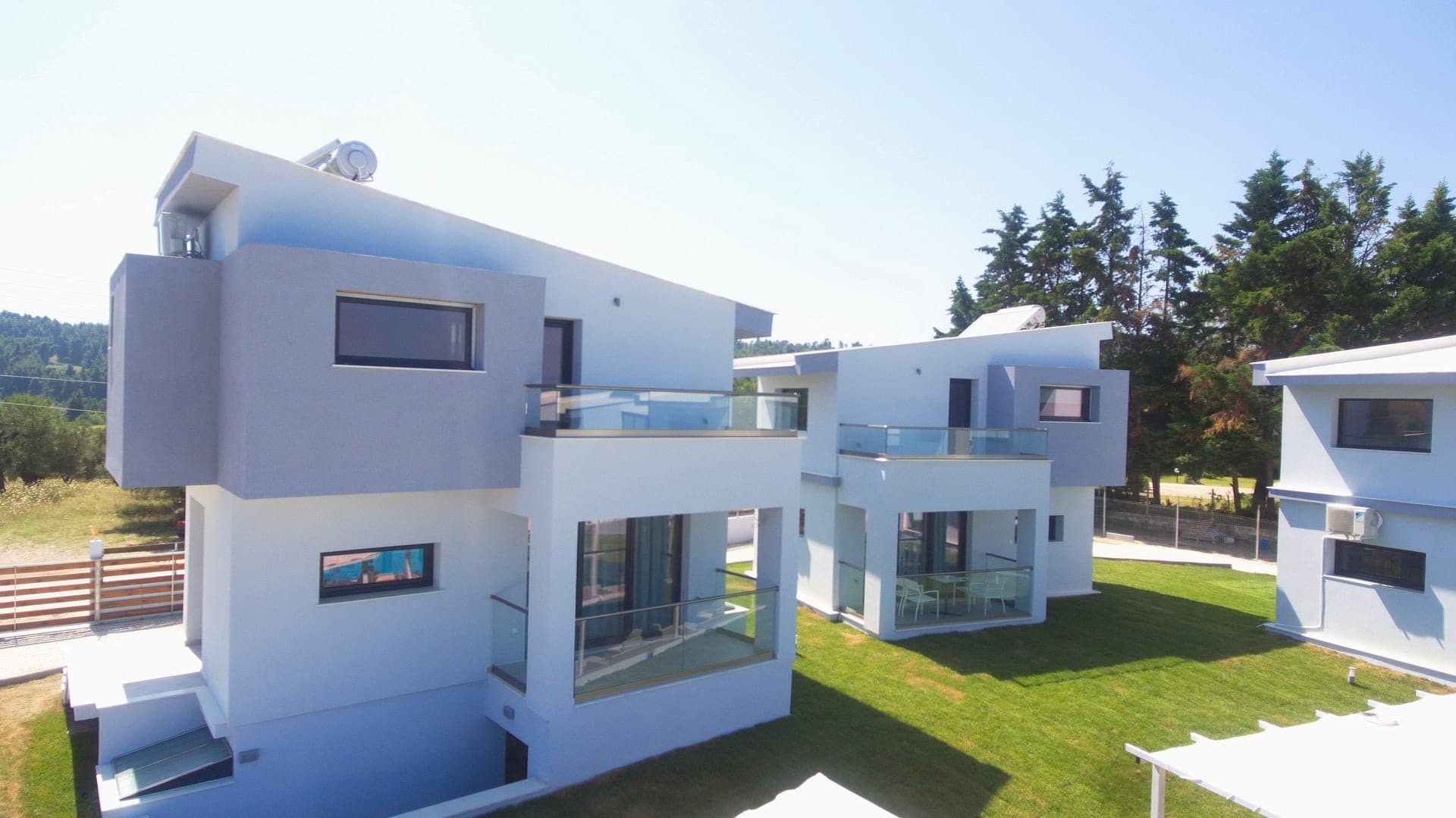 Blue Avenue - 4