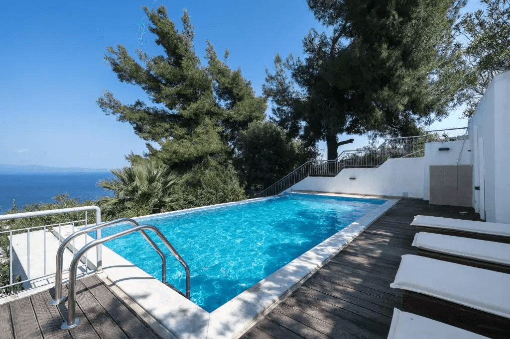 Villa Infinite Blue