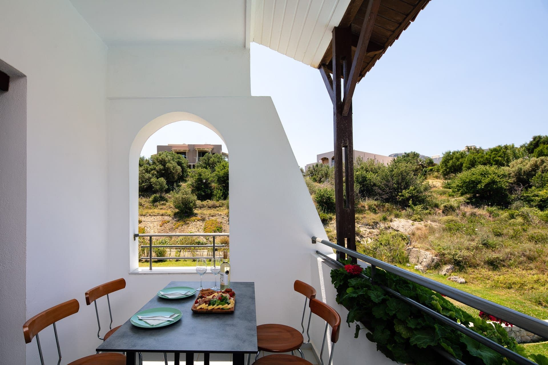 One-Bedroom Apartment | Sea View - 2