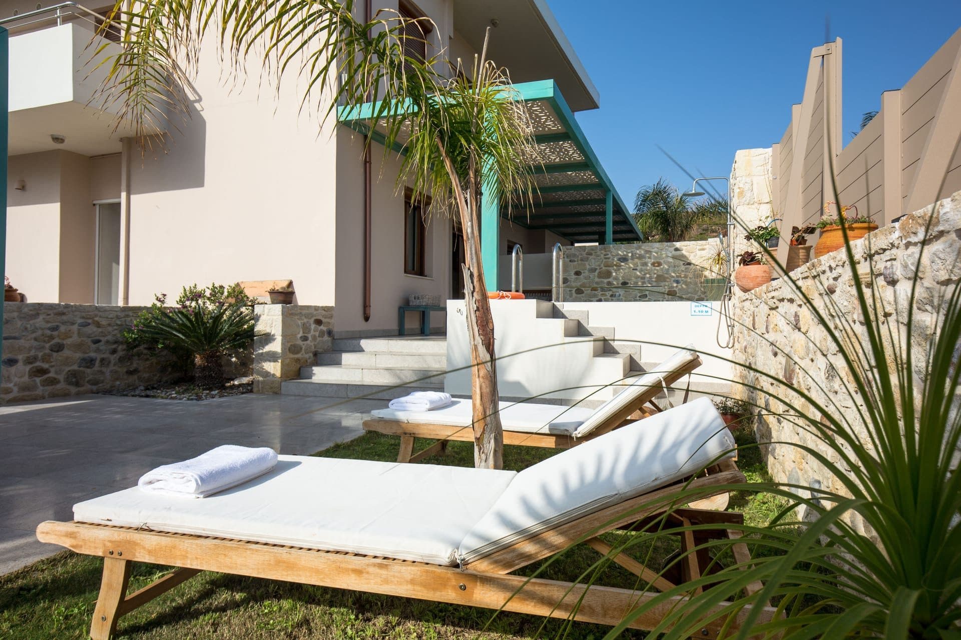 1-Bedroom Apartment - Private Hydropool - #1 - 4