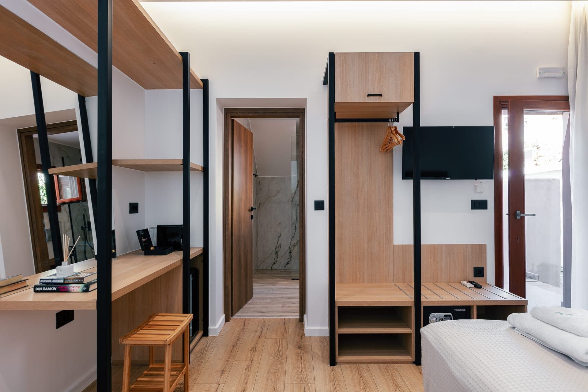 Superior Studio with Terrace & Open-Plan Bathtub - 3