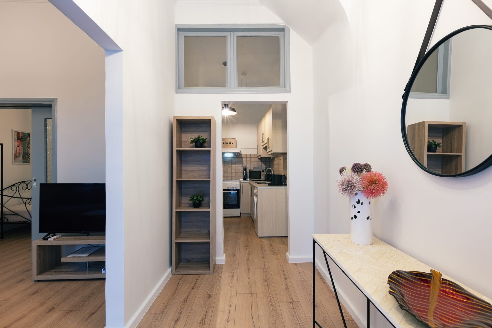 Superior Two Bedroom Apartment with Old Town View - 4