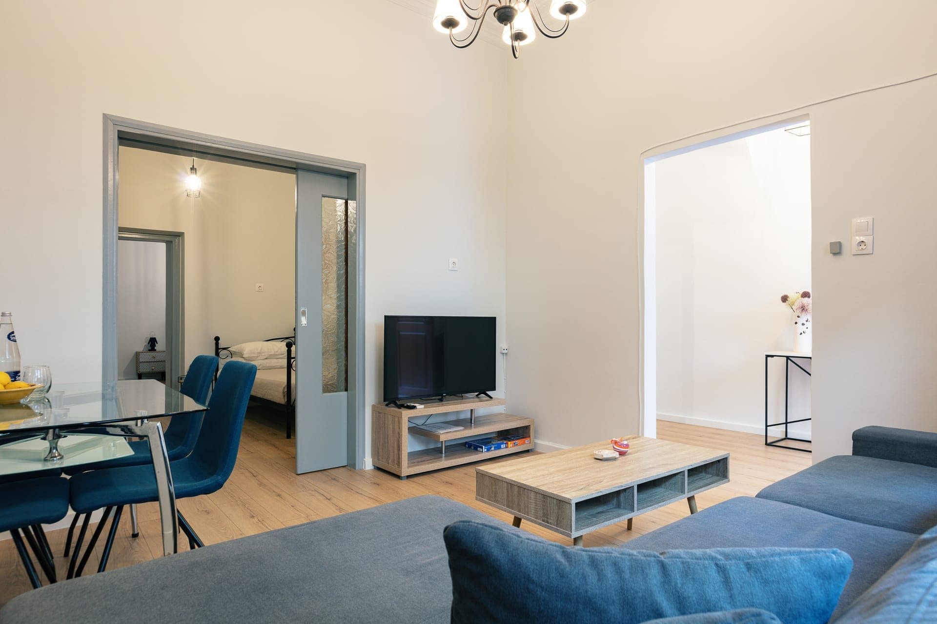 Superior Two Bedroom Apartment with Old Town View - 2