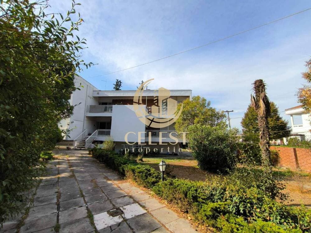 660 m² Three-Level Apartment Complex for Sale in Panorama - 3