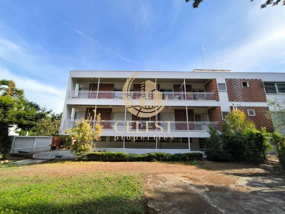 660 m² Three-Level Apartment Complex for Sale in Panorama