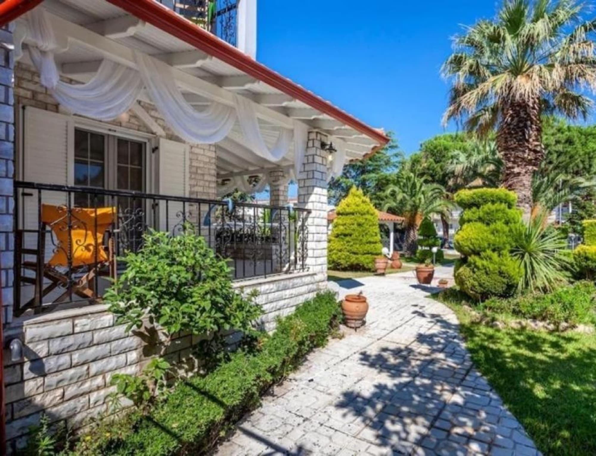 Five-Bedroom Villa for Sale in Nikiti, Halkidiki - 150 m² - 3
