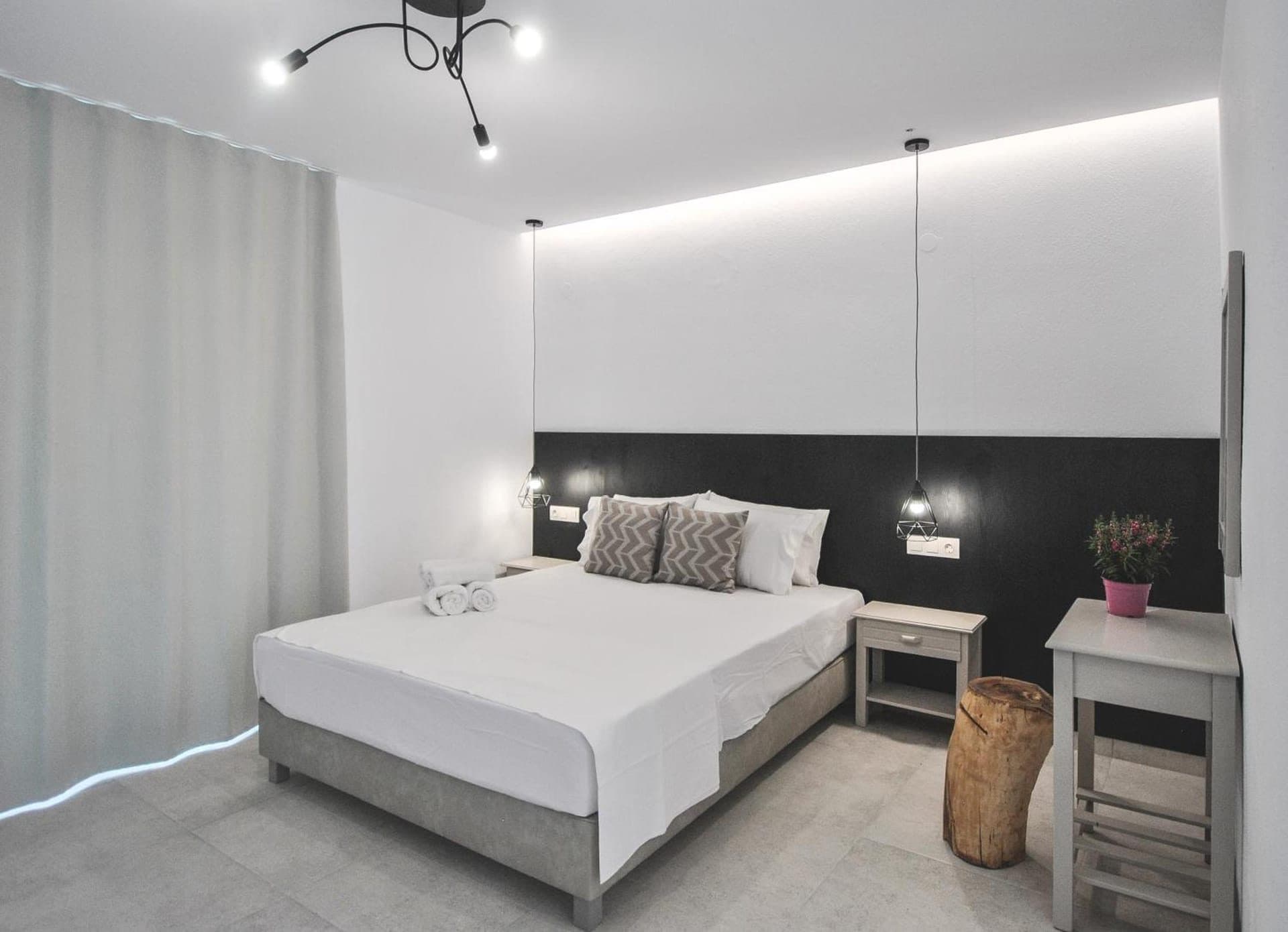 Deluxe Studio with Balcony