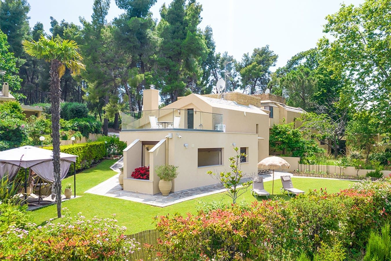 Artemisia Villa