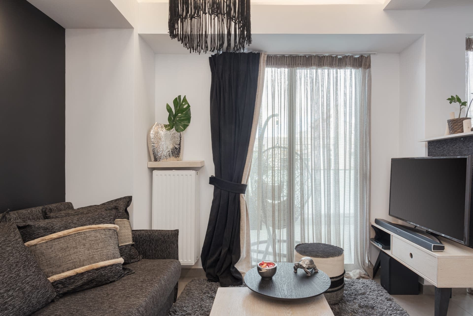 Acropolis Stylish Condo - 3