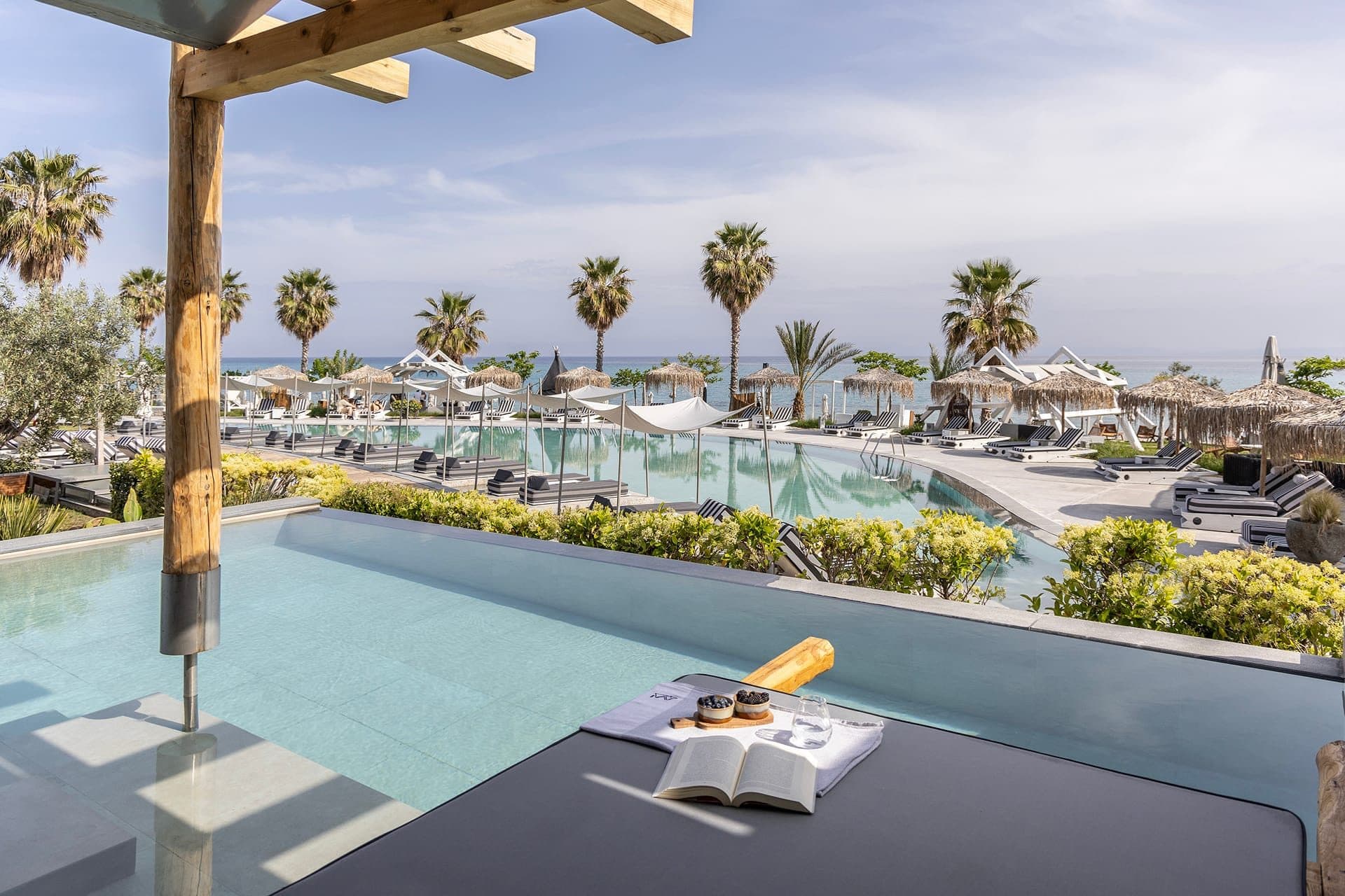 Mayasari King Pool Suite | Sea View