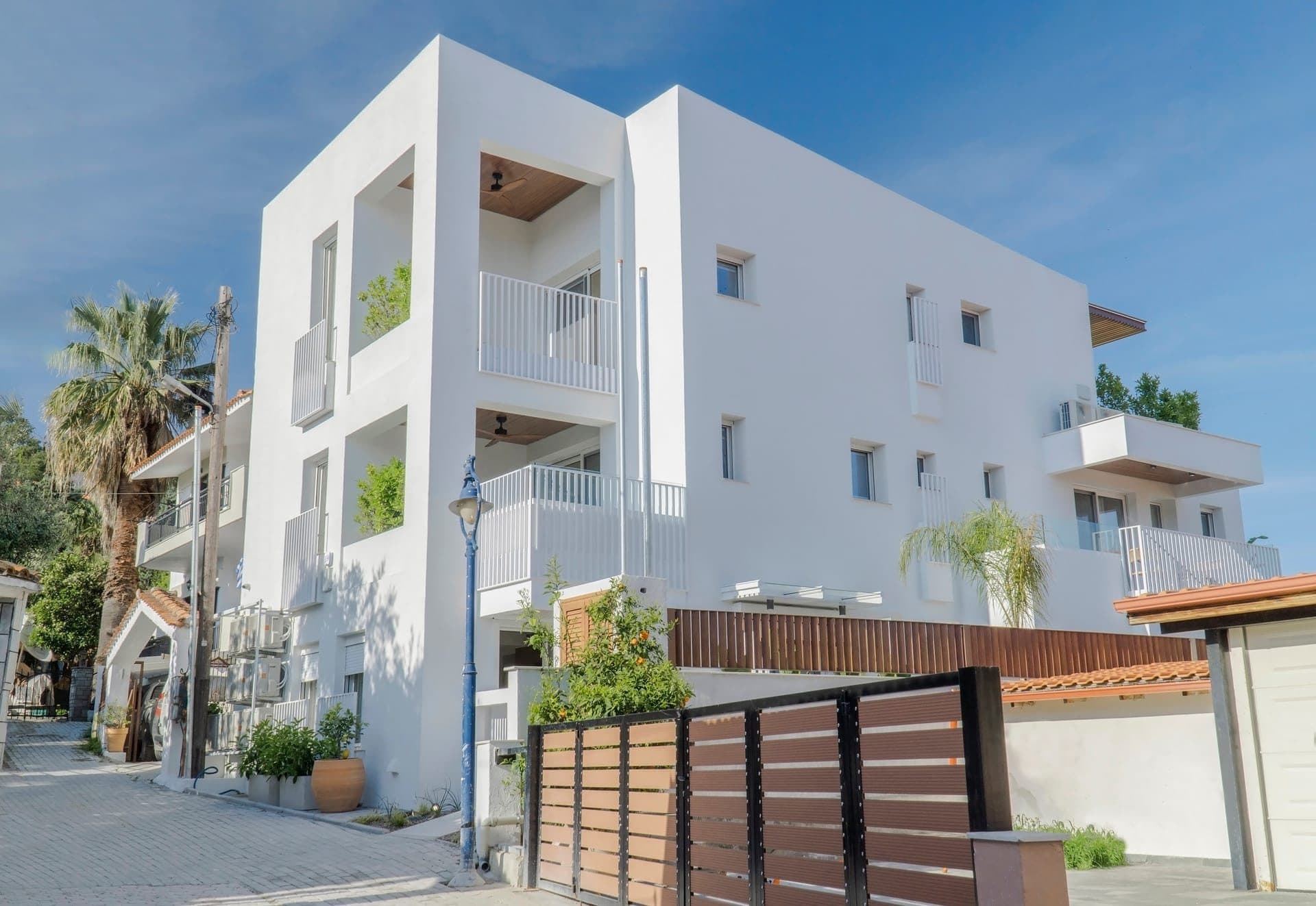Palm Boutique Suites - 4